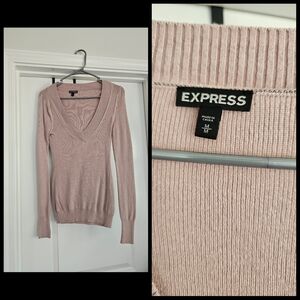 Express Pink V-Neck Sweater with Ribbed Detailing